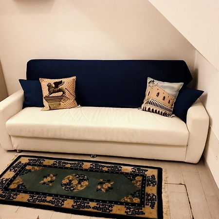 Andrea Venice Flat Mezzanine Floor Bilik gambar